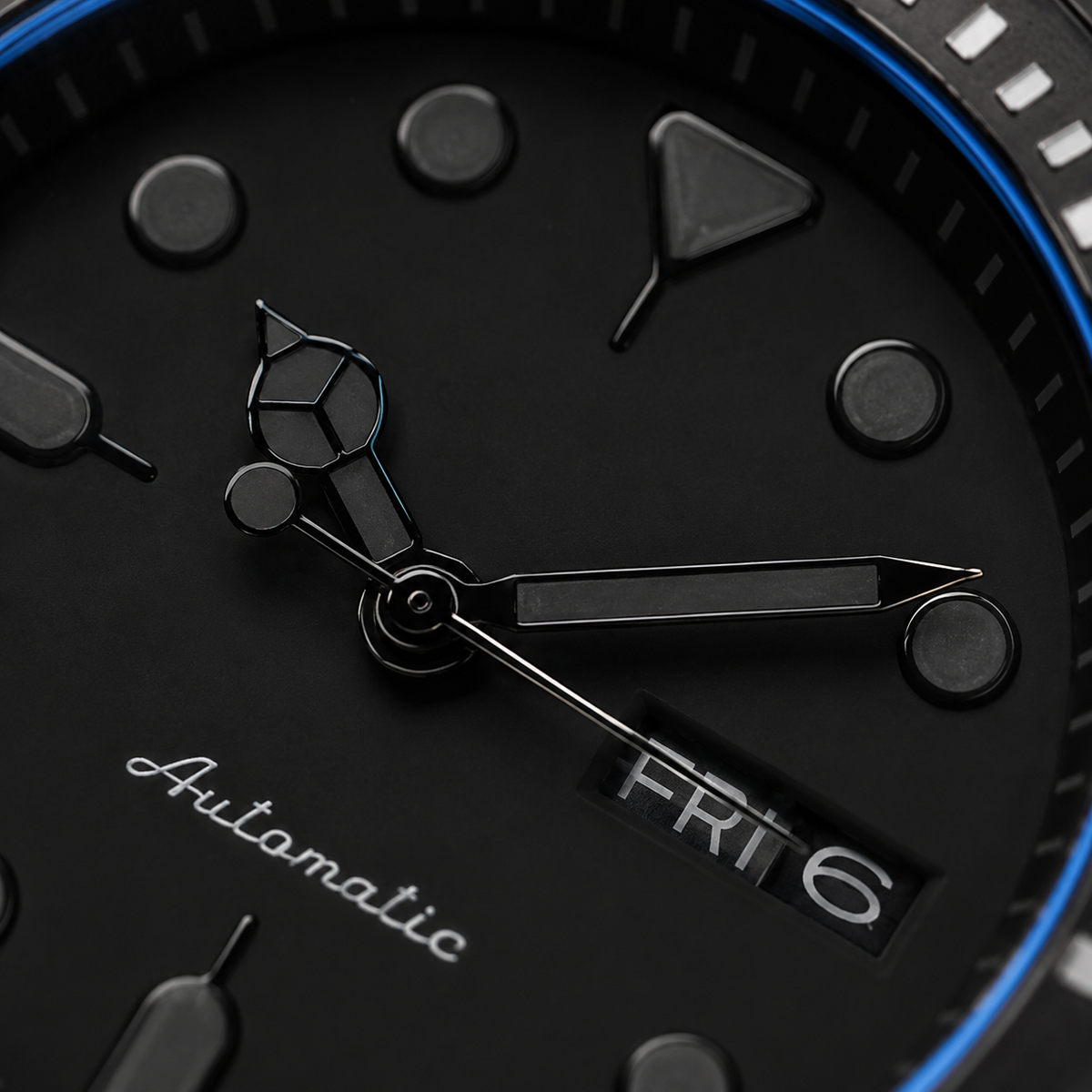 Cadran d'une SKX MOD affichant le jour et la date