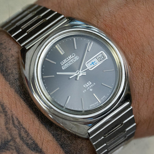 Vintage Seiko 5 SS 6106-7460 Watch