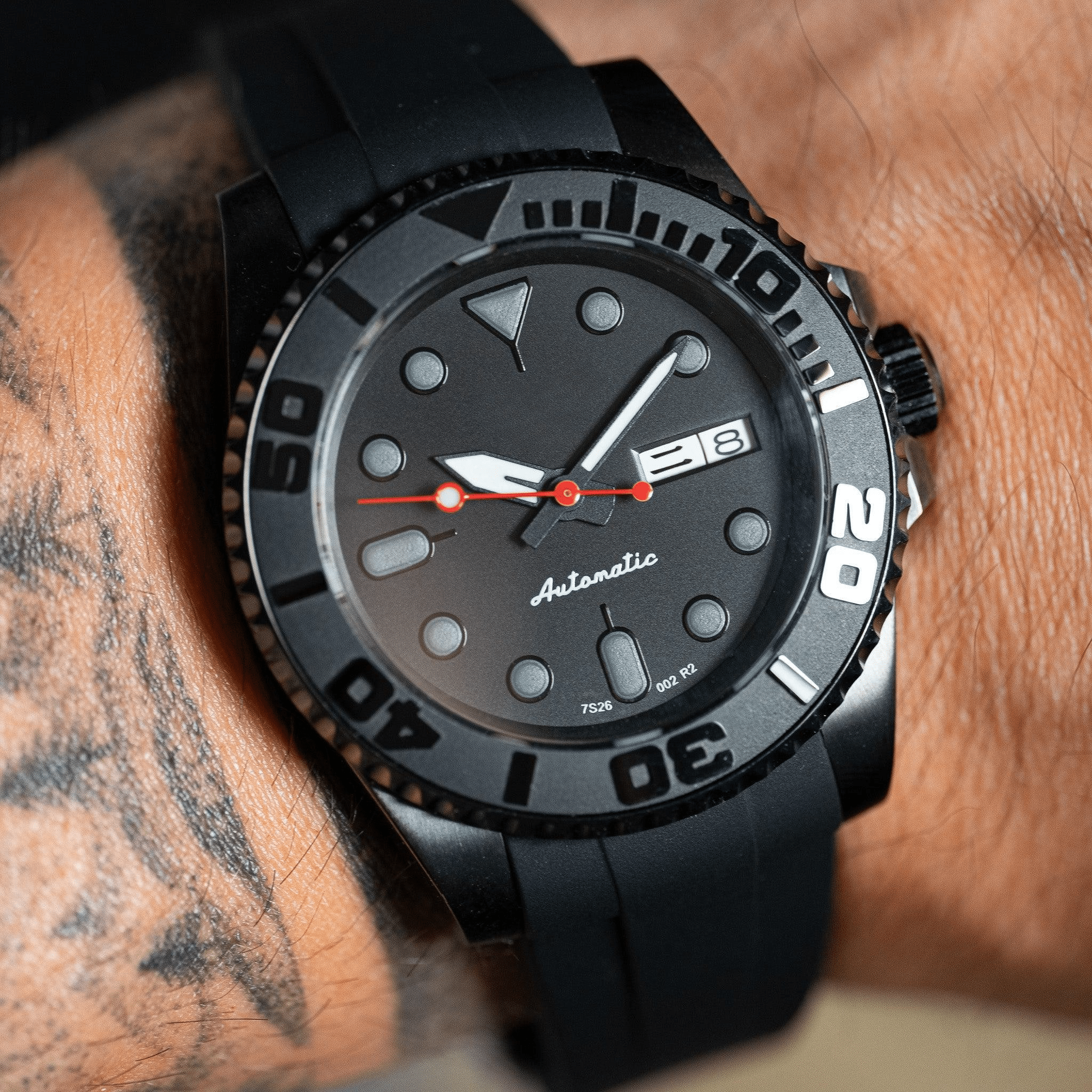 MOD YACHTMASTER - BLACK RED - MONTRE A PAPY - Montre automatique seiko mod avec