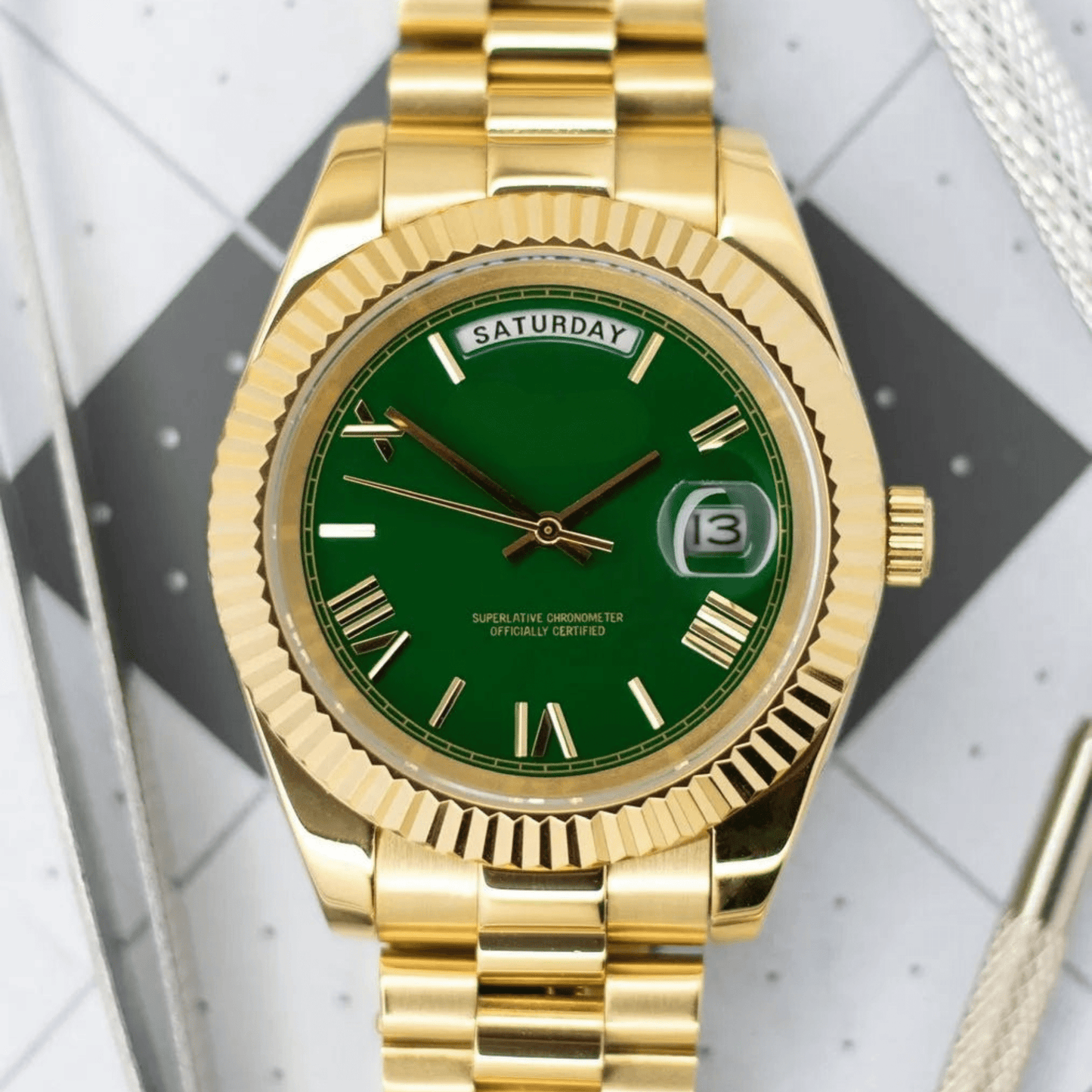 MOD DAY DATE - GOLD GREEN - MONTRE A PAPY - Montre automatique seiko mod avec
